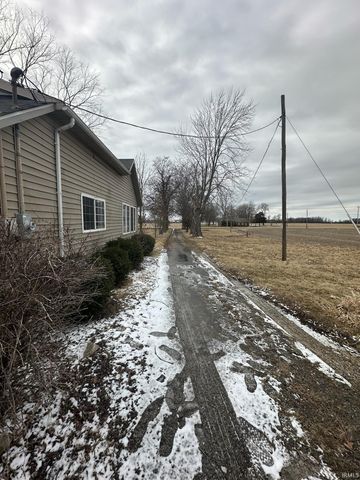 4701 S State Road 1, Redkey, IN 47373