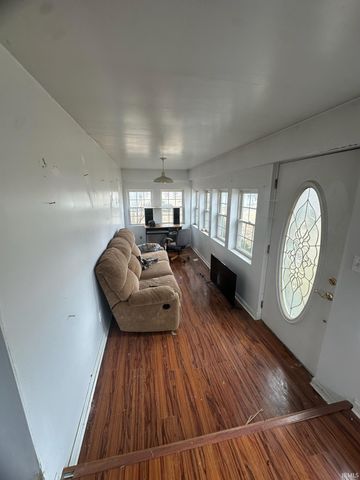 4701 S State Road 1, Redkey, IN 47373