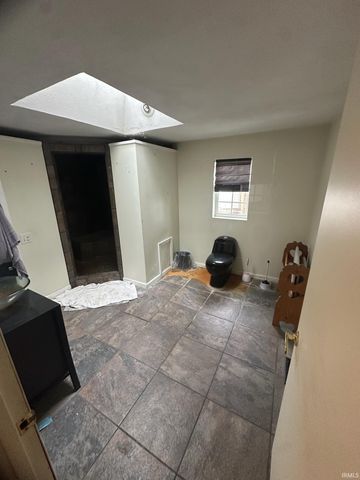 4701 S State Road 1, Redkey, IN 47373