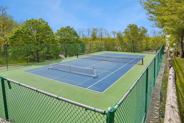 116 Wallace Ct, Green Brook Twp., NJ 08812
