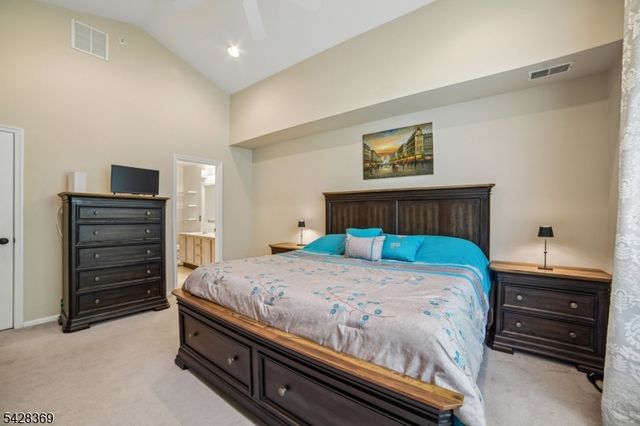 116 Wallace Ct, Green Brook Twp., NJ 08812
