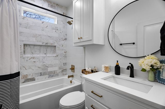 200 Walnut Street, Chico, TX 76431