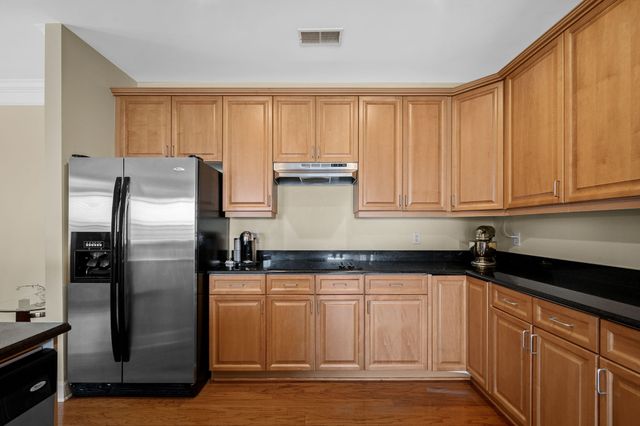3102 W End Cir Apt 401, Nashville, TN 37203