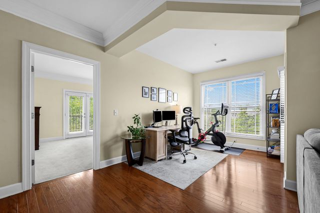 3102 W End Cir Apt 401, Nashville, TN 37203