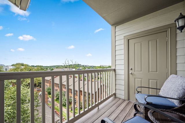 3102 W End Cir Apt 401, Nashville, TN 37203