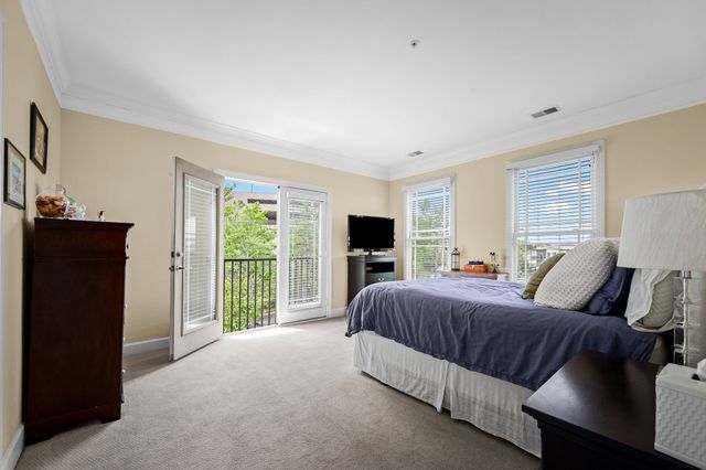 3102 W End Cir Apt 401, Nashville, TN 37203