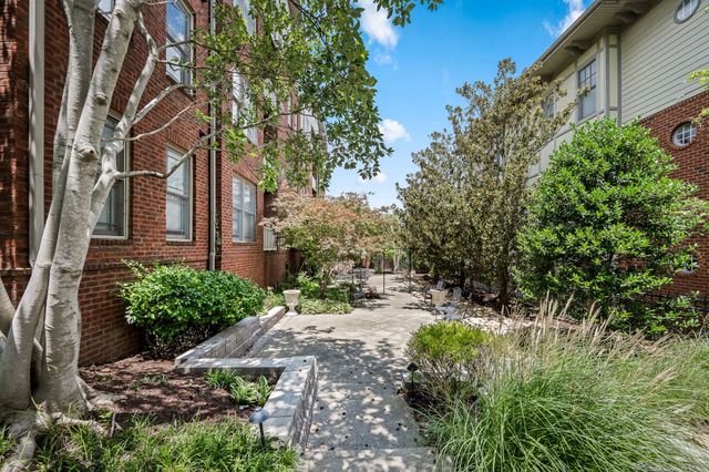 3102 W End Cir Apt 401, Nashville, TN 37203