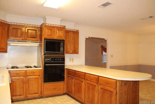 1201 E 42nd St., Texarkana, AR 71854