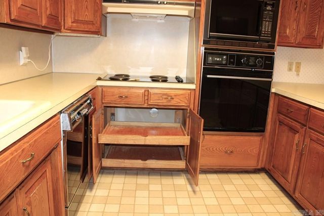 1201 E 42nd St., Texarkana, AR 71854