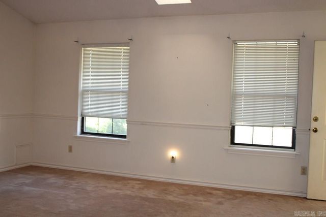 1201 E 42nd St., Texarkana, AR 71854