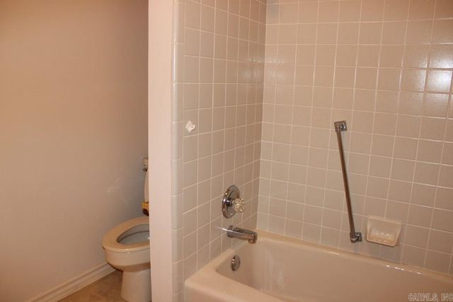 1201 E 42nd St., Texarkana, AR 71854