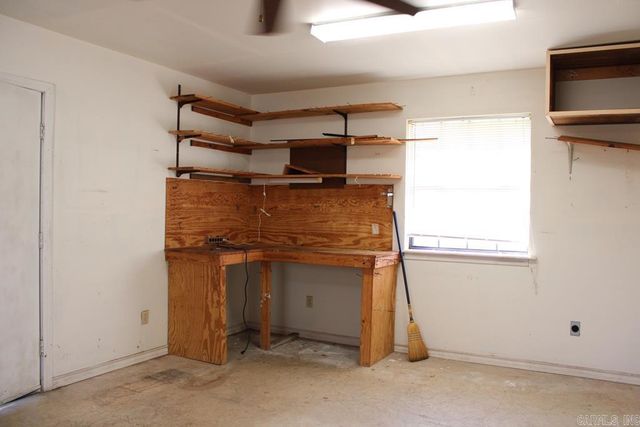 1201 E 42nd St., Texarkana, AR 71854