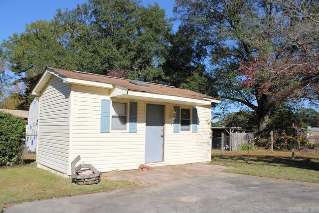 1201 E 42nd St., Texarkana, AR 71854