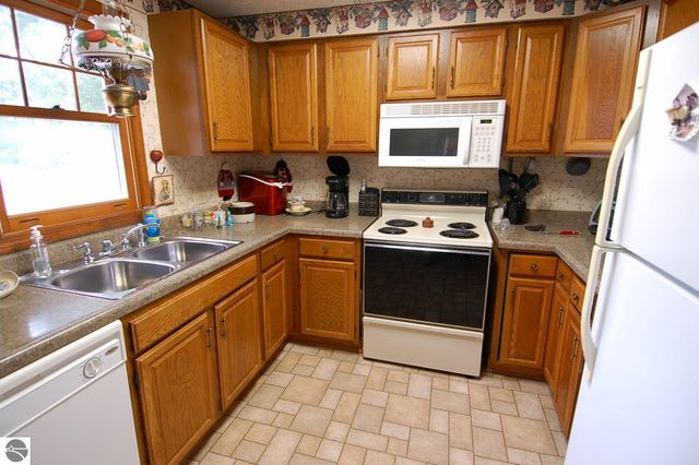 109 Franke Lane, Cadillac, MI 49601