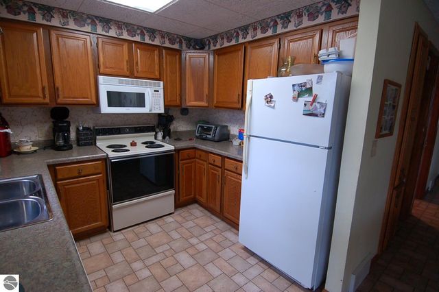 109 Franke Lane, Cadillac, MI 49601