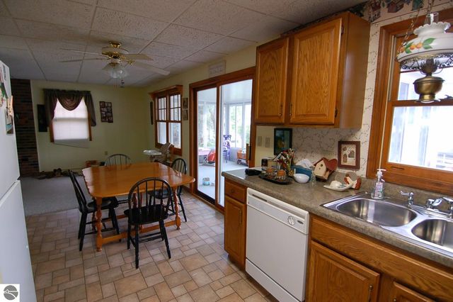 109 Franke Lane, Cadillac, MI 49601