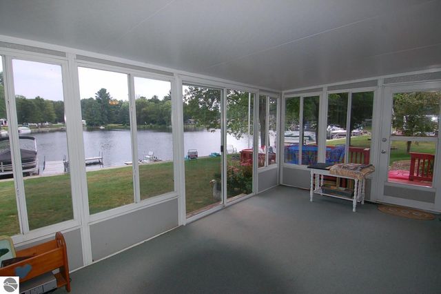 109 Franke Lane, Cadillac, MI 49601