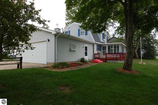 109 Franke Lane, Cadillac, MI 49601