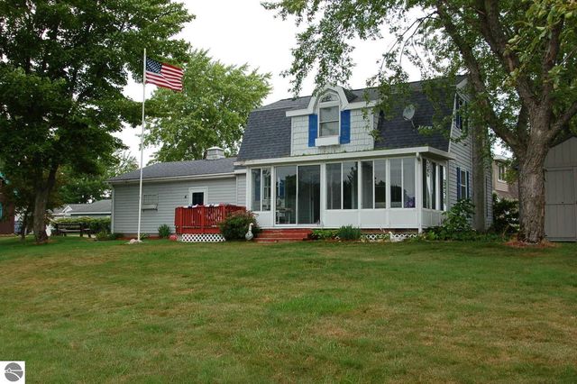 109 Franke Lane, Cadillac, MI 49601