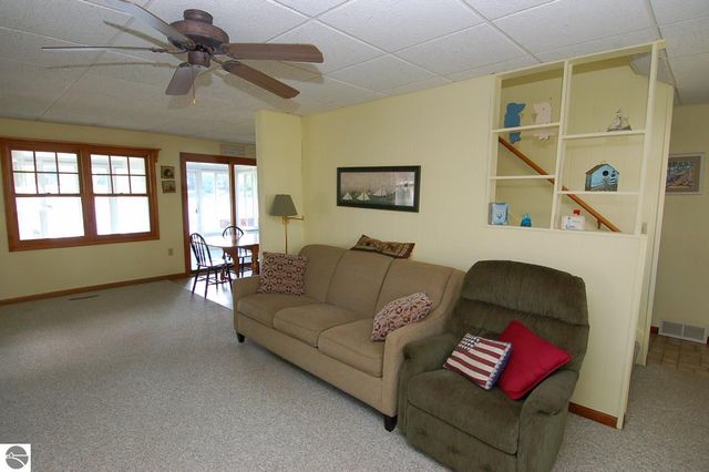 109 Franke Lane, Cadillac, MI 49601