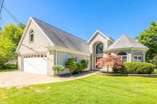 2857 Riverside Drive, Port Huron, MI 48060