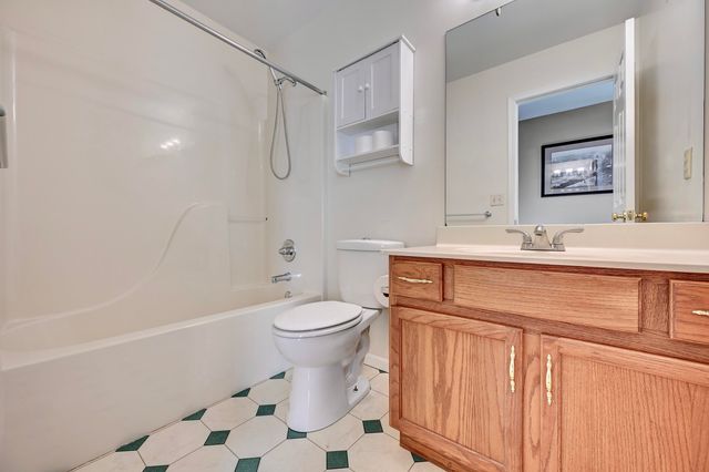 8500 Moonstone Court, Florence, KY 41042