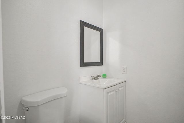 5880 S Del Moral Boulevard, Tucson, AZ 85706