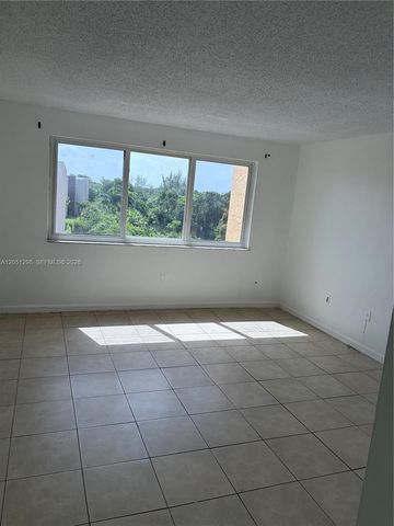 6980 NW 186th St 3-525A, Hialeah, FL 33015