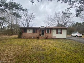 17036 N Carolina AVE, Windsor, VA 23487