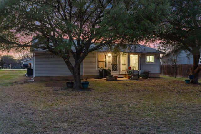 411 Bonita Vista DR, Buda, TX 78610