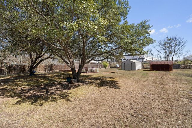 411 Bonita Vista DR, Buda, TX 78610