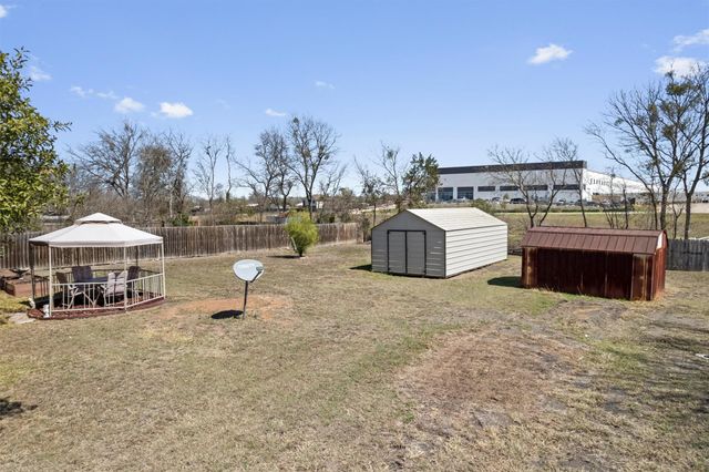 411 Bonita Vista DR, Buda, TX 78610