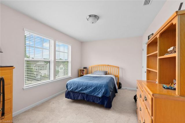 427 Inlet Place Drive, Winston-salem, NC 27127