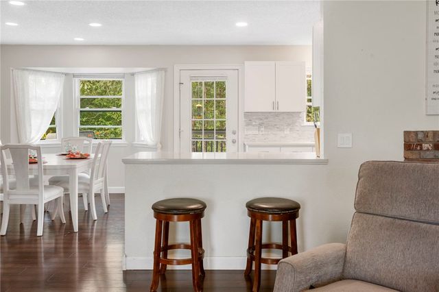 9117 Grimes Drive, Rogers, AR 72756