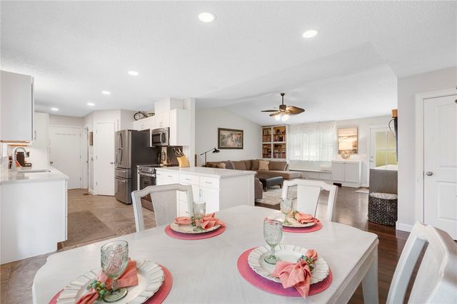 9117 Grimes Drive, Rogers, AR 72756