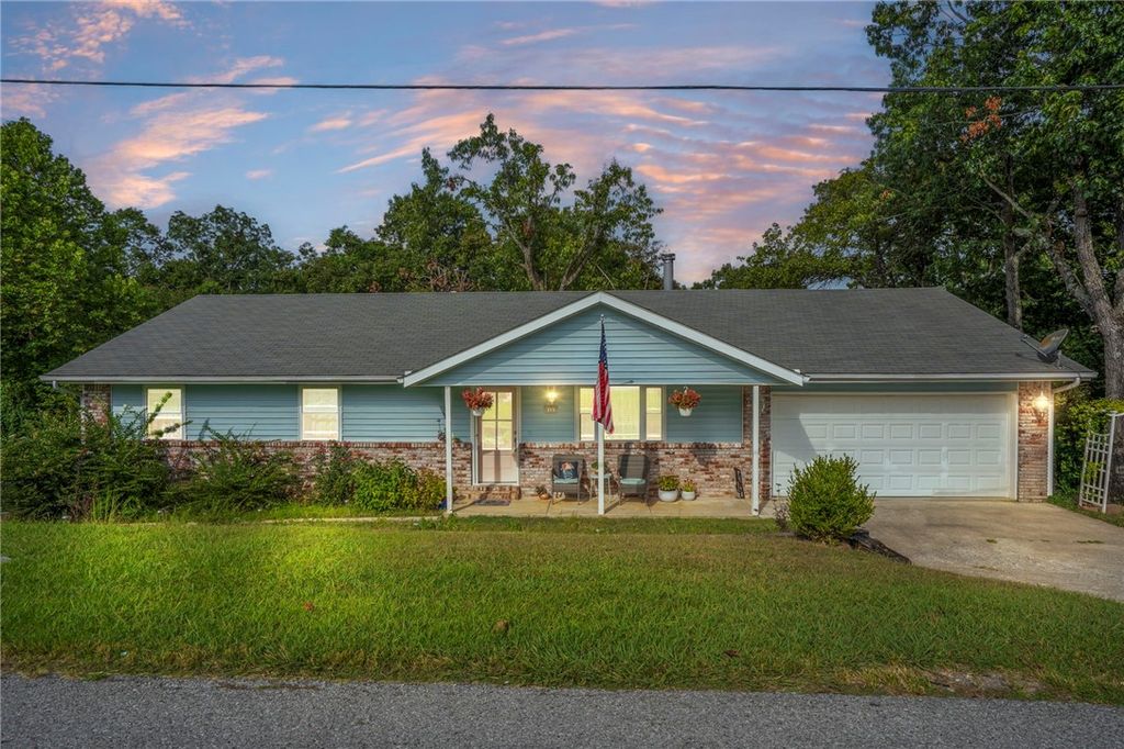 9117 Grimes Drive, Rogers, AR 72756