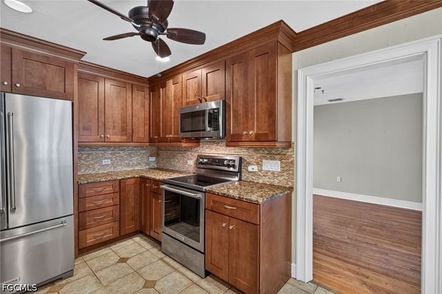 1460 Manuels DR, Fort Myers, FL 33901
