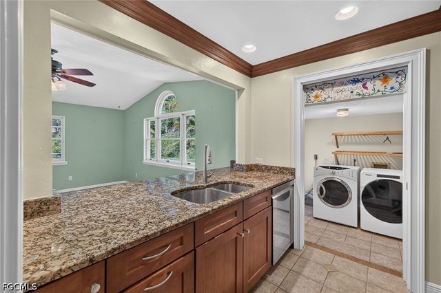 1460 Manuels DR, Fort Myers, FL 33901