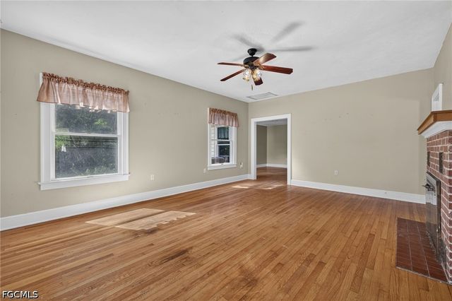 1460 Manuels DR, Fort Myers, FL 33901