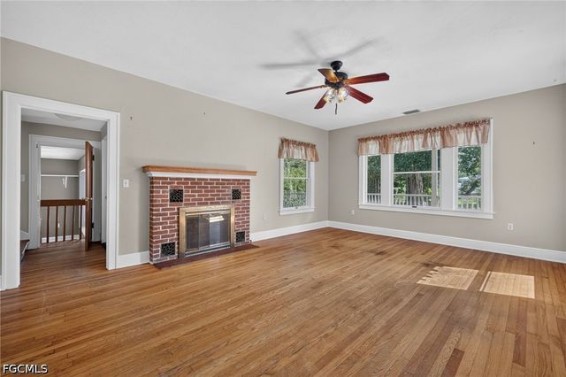 1460 Manuels DR, Fort Myers, FL 33901