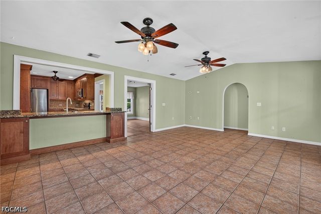 1460 Manuels DR, Fort Myers, FL 33901