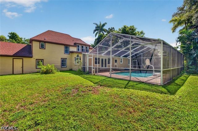 1460 Manuels DR, Fort Myers, FL 33901