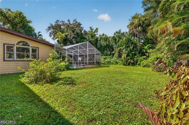 1460 Manuels DR, Fort Myers, FL 33901