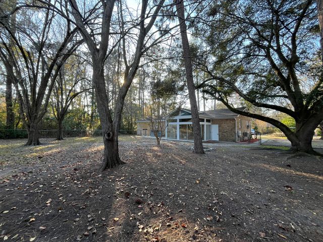 115 Donna Drive, Summerville, SC 29483