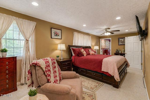 404 Charleston Street, Weber City, VA 24290