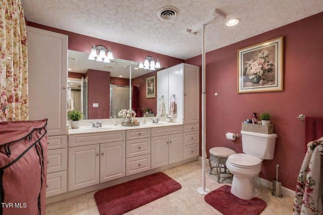 404 Charleston Street, Weber City, VA 24290