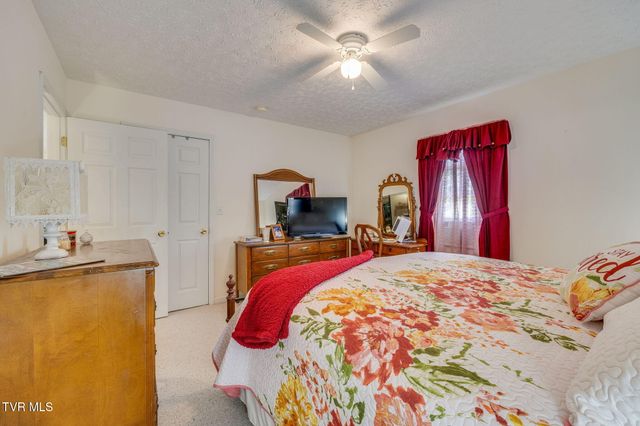 404 Charleston Street, Weber City, VA 24290