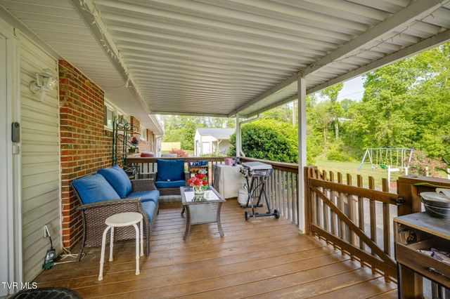 404 Charleston Street, Weber City, VA 24290