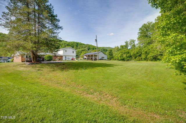 404 Charleston Street, Weber City, VA 24290