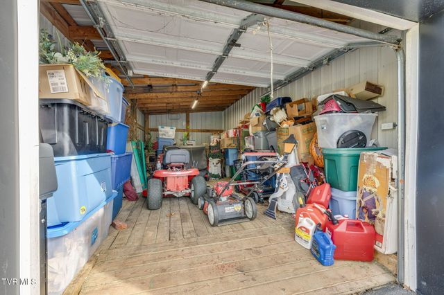 404 Charleston Street, Weber City, VA 24290